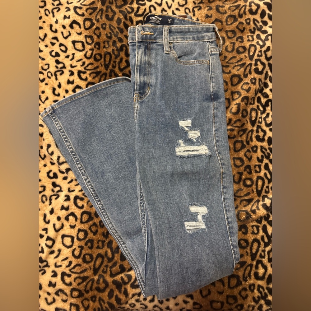 Hollister flared dark wash jean